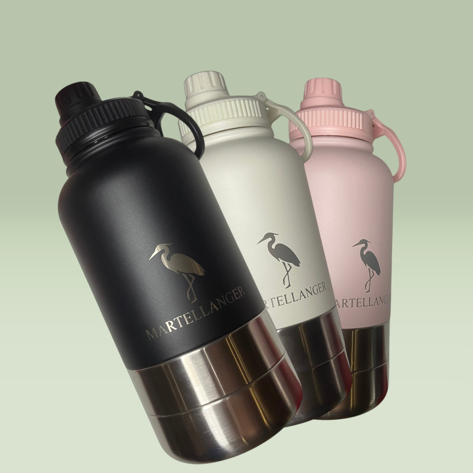 Tres variedades de la botella Martellanger: negra, blanca y rosa